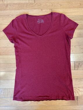 Fat Face Women's Short Sleeve V-Neck Tee - Wine Size UK 8, US 4